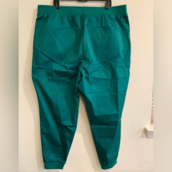 NWT Jogger Style Scrubs Size 3X Scrub Pants - Picture 12 of 14